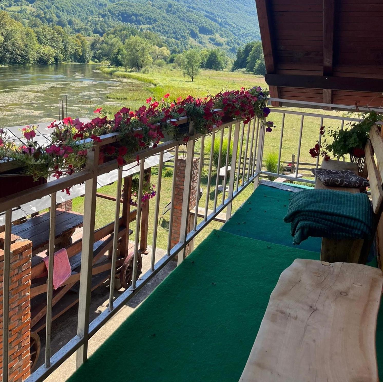 Bed&Breakfast Family Djukic Sipovo Exterior foto