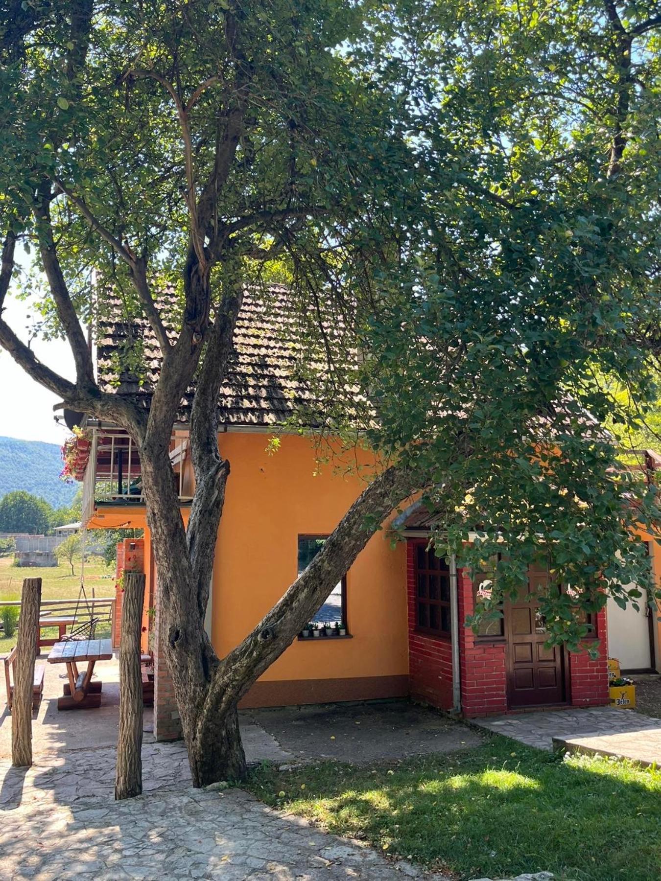 Bed&Breakfast Family Djukic Sipovo Exterior foto